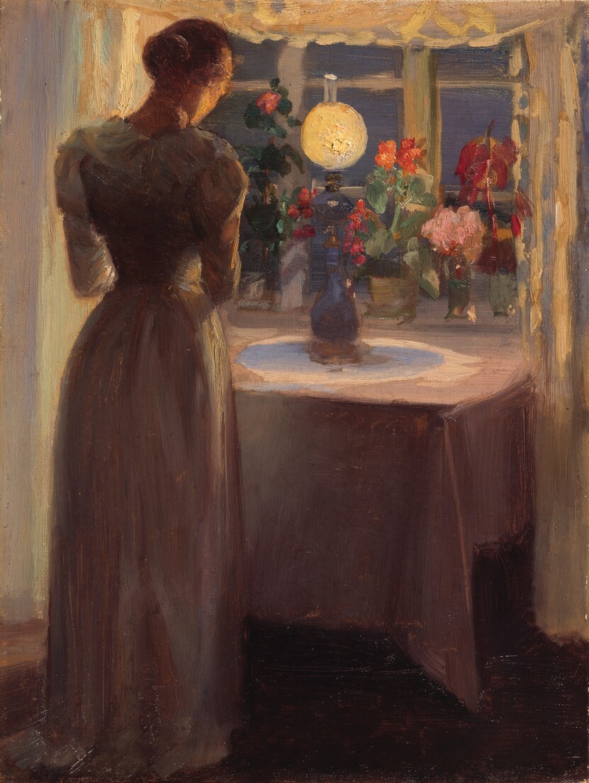 1785999596318951.jpg 一位年轻女孩站在一盏亮着的灯前Young girl in front of a lighted lamp